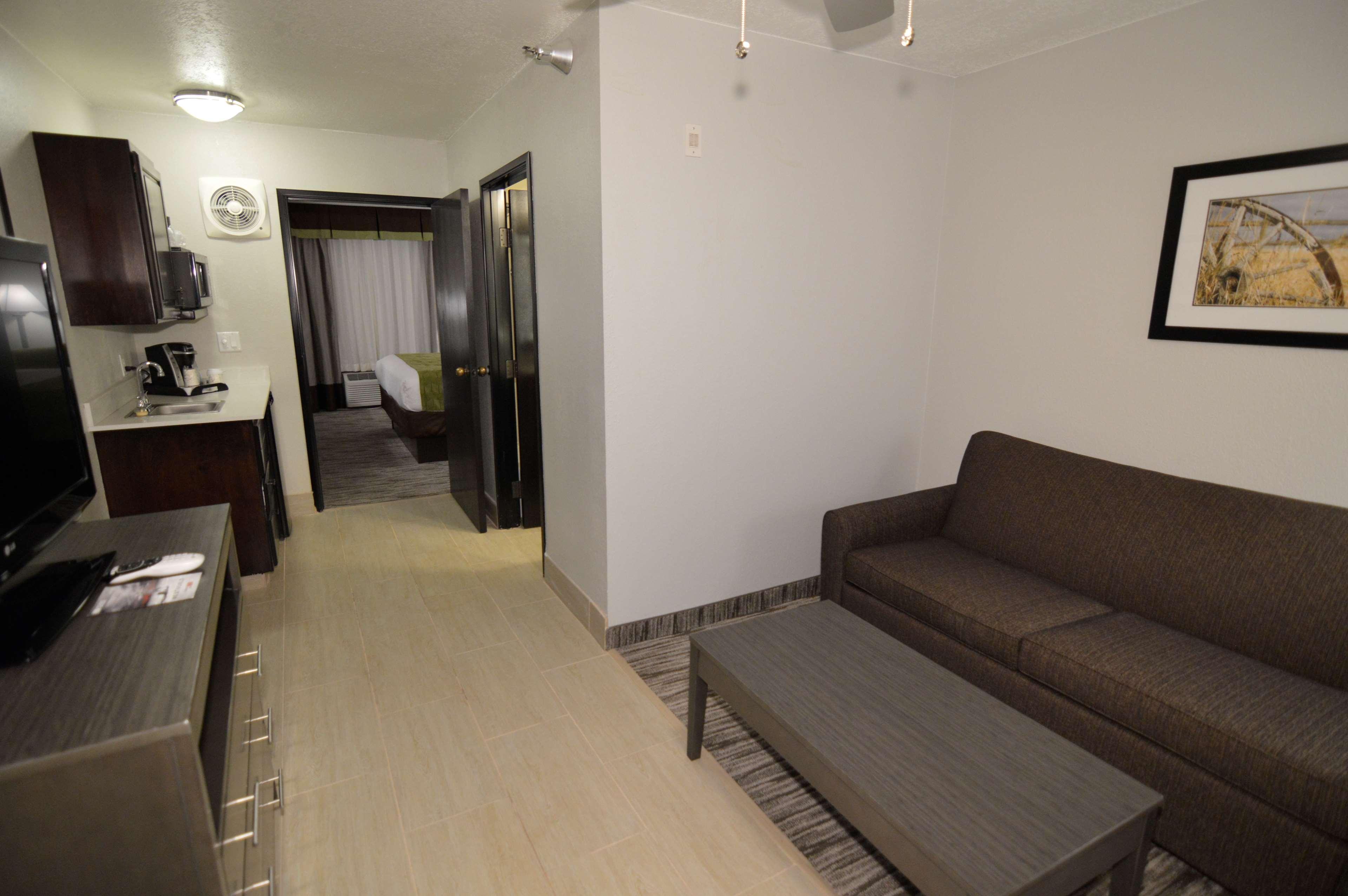 Best Western Plus Liberal Hotel&Suites Exterior foto